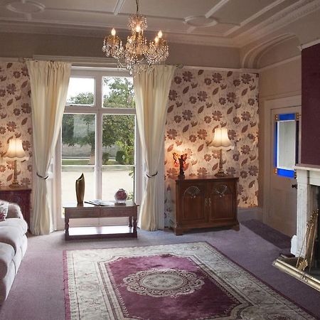 Hilbury Court Hotel Trowbridge Extérieur photo