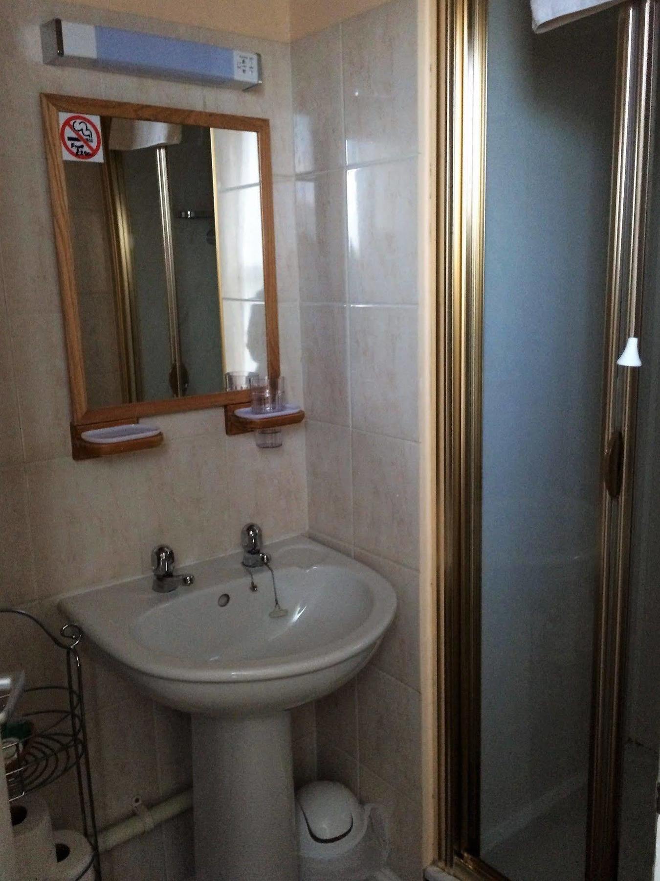 Hilbury Court Hotel Trowbridge Extérieur photo